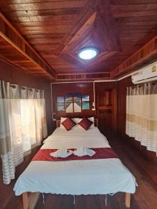 Chomduen Phu Kao Resort