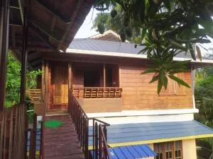 Mundromocktail Tourist Home - Kottārakara