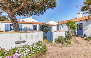 Maisons de vacances Nice Home In Noirmoutier With Wifi And 1 Bedrooms : photos des chambres