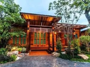 Areeya phubeach resort wooden house Coliving Coworking - Баннонгтхале