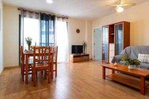 Apartamento Moderno tranquilo con piscina y jardin