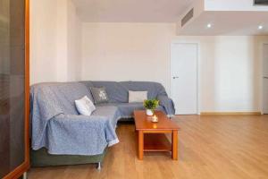 Apartamento Moderno tranquilo con piscina y jardin