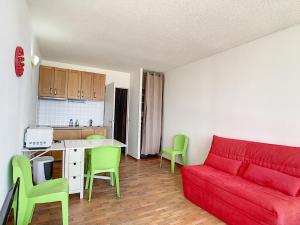 Studio côtier rénové climatisé avec parking privé, Carnon, aménagé pour 3 pers - FR-1-715-23