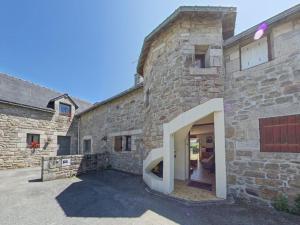 Maisons de vacances Longere au calme a Larmor-Plage, proche plage et commerces, jardin privatif et parking couvert - FR-1-349-101 : photos des chambres
