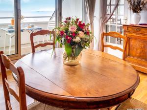 Appartements Duplex 5 pieces avec balcon a 30m de la plage - 7 couchages, acceptant animaux, wifi et parking - FR-1-349-114 : photos des chambres