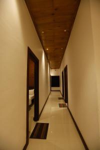 J Hotel