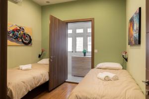 Entire Luxury Sliema Townhouse Steps from Beach