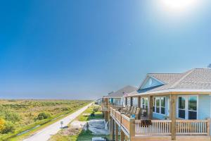 Your perfect getaway: beachside- 6 beds, sleeps 10 - Ubytování bez kategorie ve městě Bolivar Peninsula