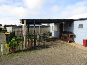 Blue Line Retreat - Unit 6 - Minlaton