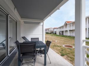 Appartement Neuf 3* à Mimizan - 100m de lOcéan, Piscine, Clim, WiFi, 4 Pers, Ménage inclus - FR-1-50-112