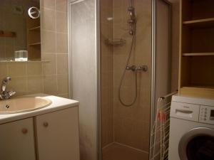 Appartements Appartement pour 4 personnes a Crest-Voland, proche des pistes et commerces, avec parking et balcon expose sud - FR-1-733-35 : photos des chambres