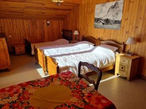 Chalets Grand chalet 11 pers, 4 chambres, Sud, proche ski - FR-1-733-72 : photos des chambres