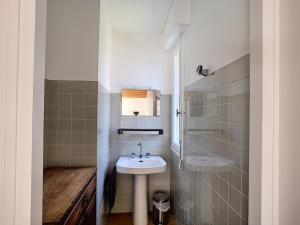 Villa en bord de mer à Jullouville, accès direct plage, 6 chambres, jardin et barbecue - FR-1-361-496