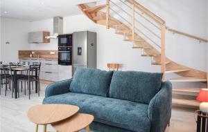 Maisons de vacances Awesome Home In Canihuel : photos des chambres