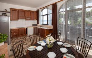 Apartment Komarna Cr