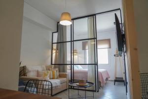 Jelinas bright apartment in the centre of Nafplio