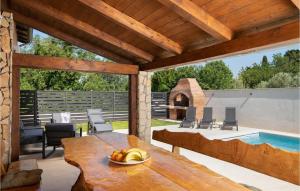 Nice Home In Medulin With Kitchenette