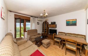 3 Bedroom Amazing Apartment In Trogir 