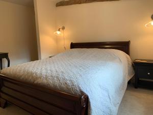 The Byre, at Cradle Barn offering a king suite