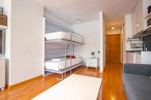 Holidays, Mont Blanc Estudio en Pradollano & Parking