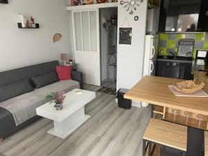 Appartements Le Pavillon - Appartement a 30 m de la plage : photos des chambres