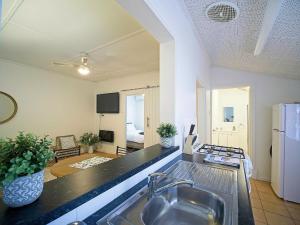 Sea Salt at Stansbury Apartment 2