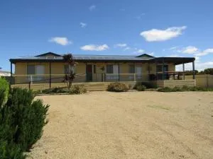 Catch N Relax - Point Turton