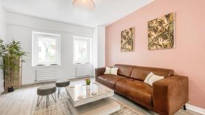 Maisons d'hotes LA COLOC CHOCO - Belle Colocation en hypercentre / 5 chambres privees / Salle de bains privative / Proche Gare et Tram / Wifi et Netflix : photos des chambres