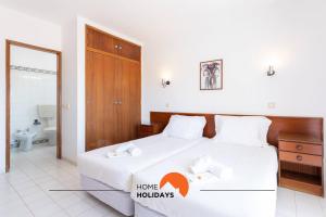 #132 Velamar 414 by Home Holidays