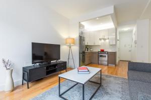 UWS 1BR w Gym WD Doorman nr Central Park NYC-377