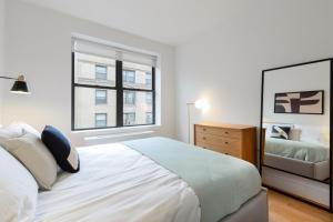 UWS 1BR w Gym WD Doorman nr Central Park NYC-377