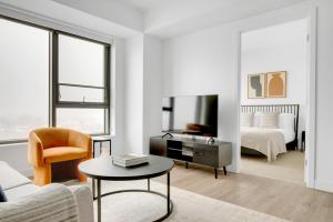 Central Sq 1BR w Gym WD Roof nr T BOS-614