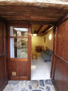 Casa Rural con patio y BBQ en La Vall de BoĆ