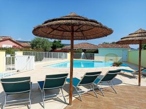 Gîte " Macha" classé 3 étoiles piscine Vallon Pont dArc