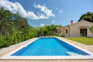 Villa Alba with Private Pool - Brest