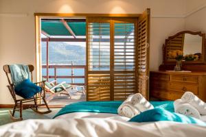 The Upper Deck at Sunny Cove