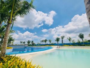 AZURE NORTH PAMPANGA Sonne & Strand