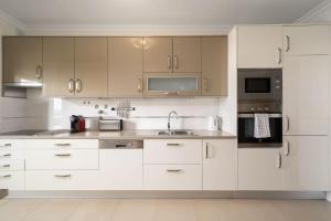 Cozy modern apartment 111 by Destination Algarve