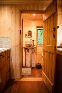 Little Hollows Glamping
