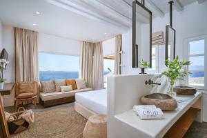 Junior Suite with Sea View room in Ubud Mykonos