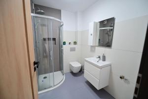 FLH - Blue and Pink Lagoon - Kogalniceanu