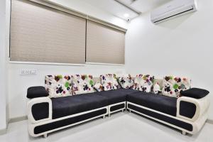 Collection O 12462 Hotel Shiv Inn