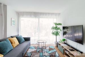 Linda Terrace by Quokka 360 - modern one-bedroom flat with sun terrace