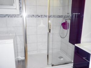 Apartment Hameau de Provence-2 by Interhome