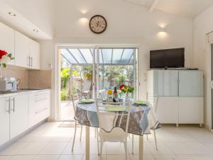 Maisons de vacances Holiday Home Les Oliviers by Interhome : photos des chambres