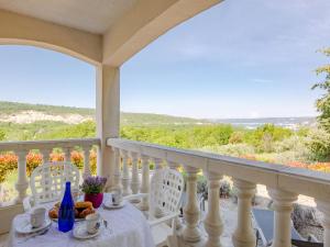 Apartment Sainte Croix by Interhome