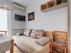 Apartment Villa Alba-1 by Interhome