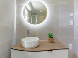 Maisons de vacances Holiday Home Saint Gonvel by Interhome : photos des chambres