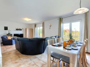 Holiday Home Jurican by Interhome