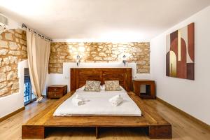 Exotic Little Palace City Center